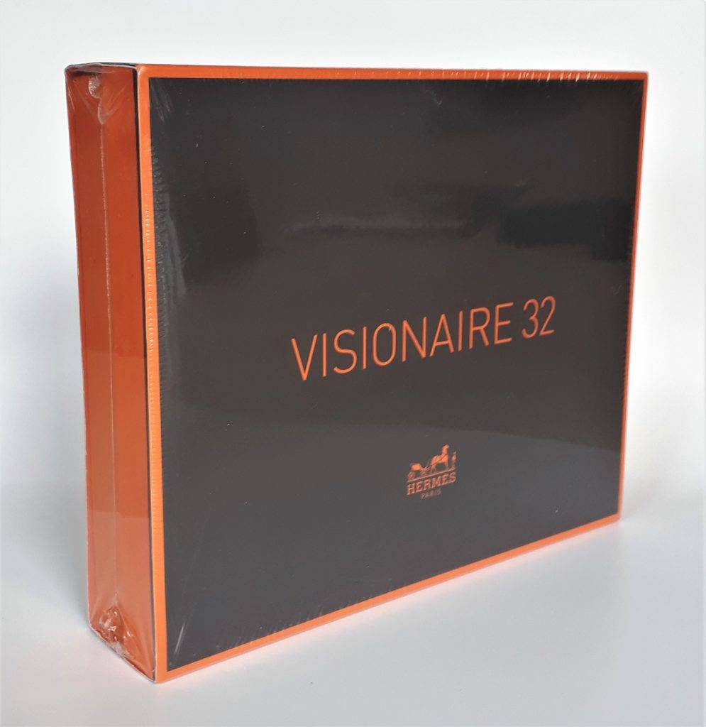 Visionaire 32